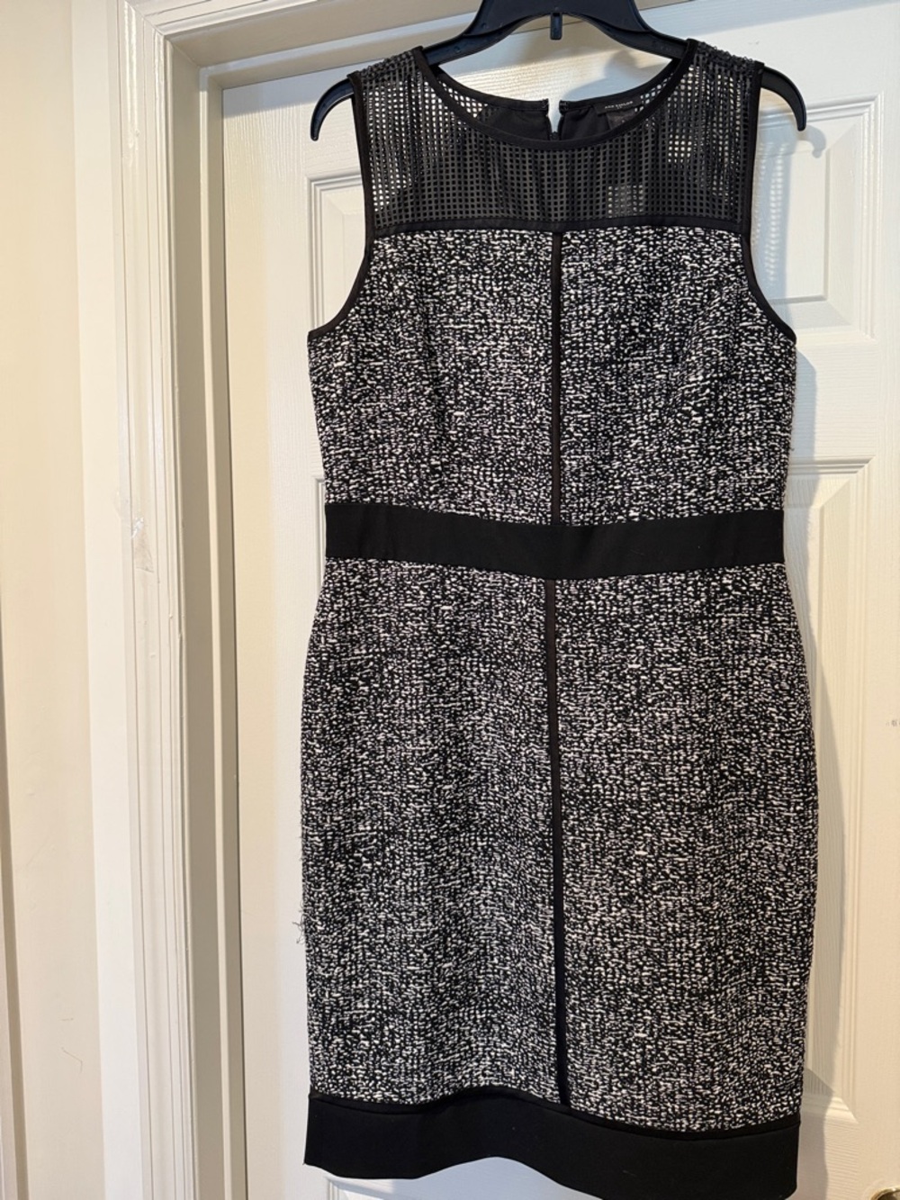 NWT Wedding Guest Cocktail Dress Black White Textured Tweed Sheath Dress size 8